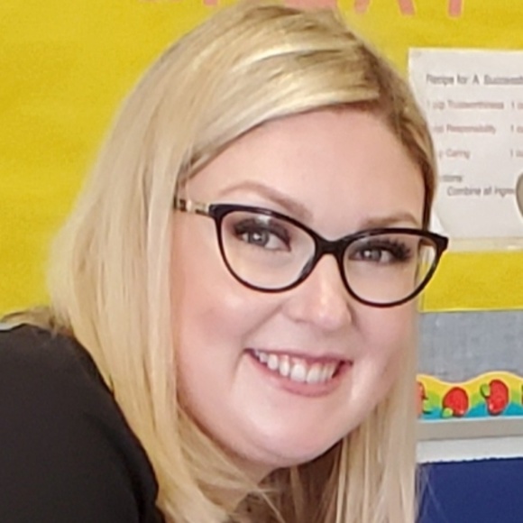 Meet your Posher, Monika - Picture 1 of 1